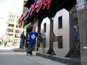 Wayne Gretzky's Restaurant - Frozen Pond Pilgrimage